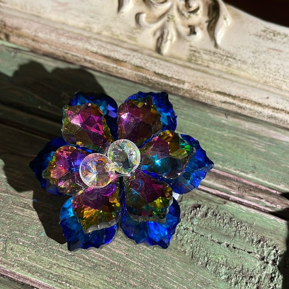 Gorgeous Flower Brooch
